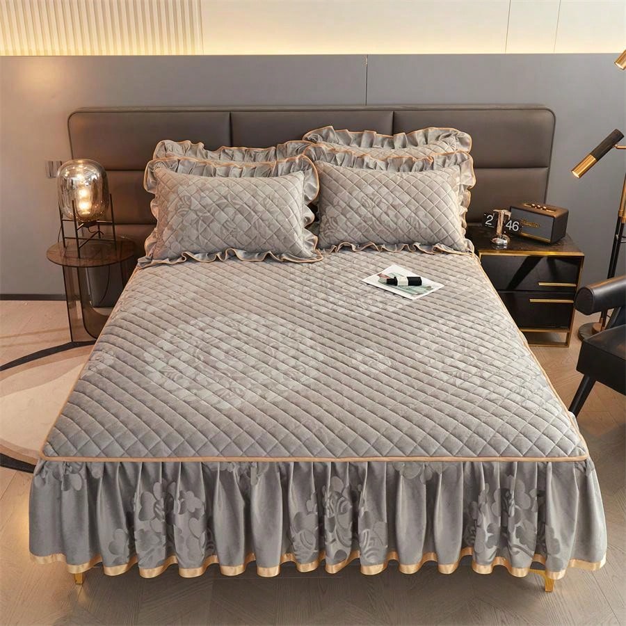 Velvet Bed Skirt Set – A Touch of Elegance and Comfort