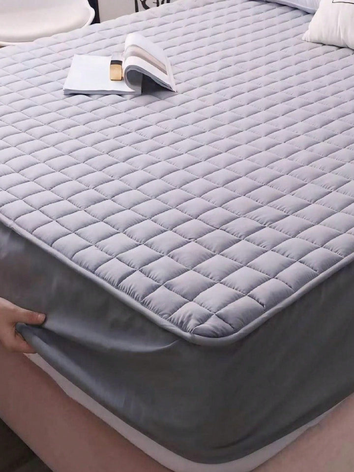 100% Waterproof Mattress Protector – Total Protection for Your Comfort